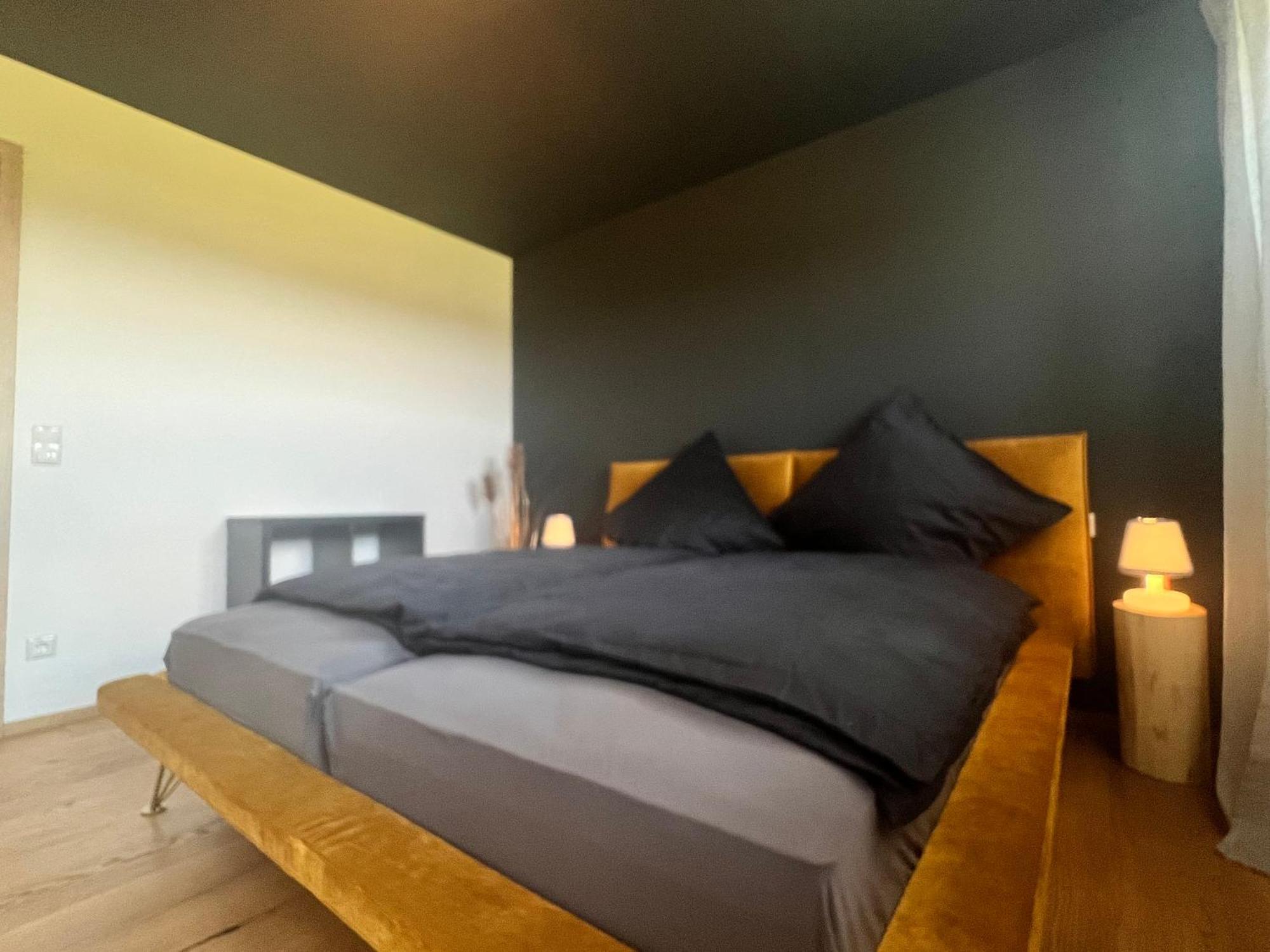 Stay Nice Apartments Dorfen Naehe Muenchen Jacuzzi Grillkota 75 Zoll Tv Exterior photo